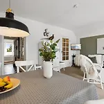 Reimer - 10m From The Sea By Interhome 아파트
